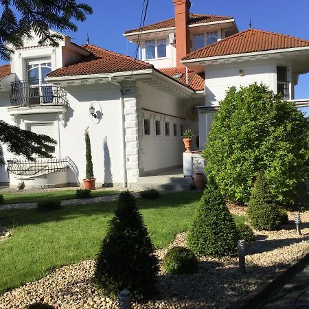 3 Bedroom Private Floor In Luxury Mansion Budapest Exterior photo